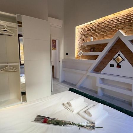 Suite Stylish & Cozy Apartment In The Heart Of 피렌체 외부 사진