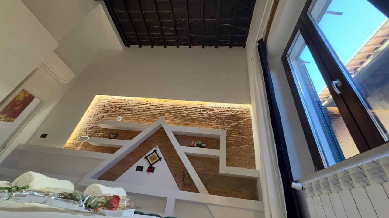 Suite Stylish & Cozy Apartment In The Heart Of 피렌체 외부 사진