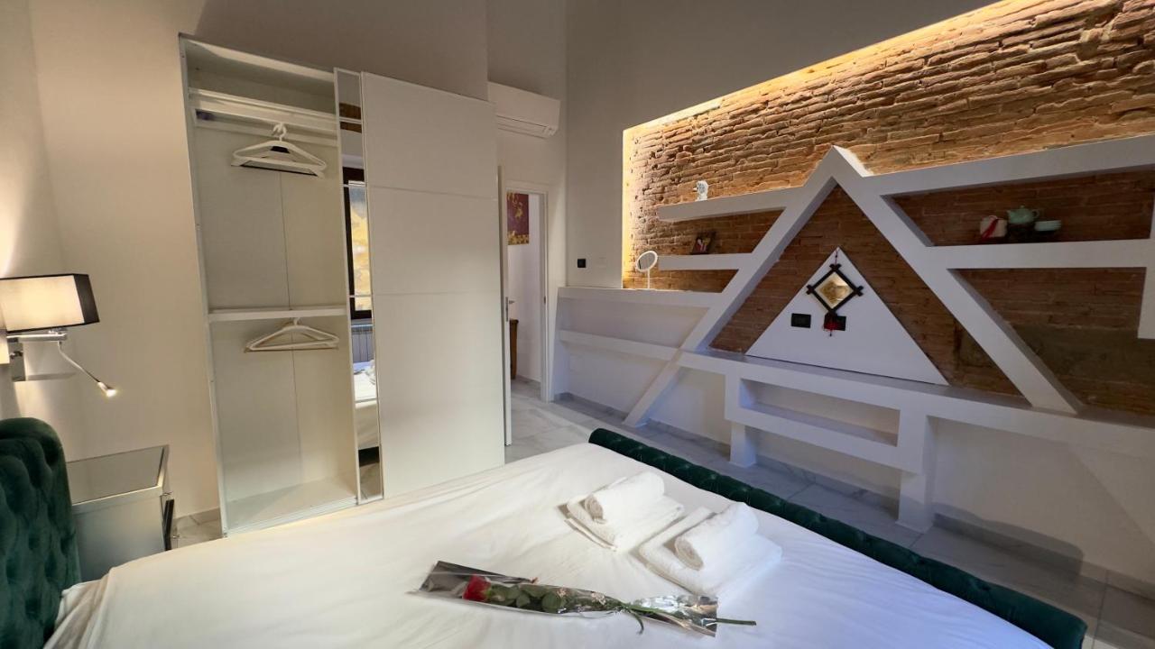 Suite Stylish & Cozy Apartment In The Heart Of 피렌체 외부 사진