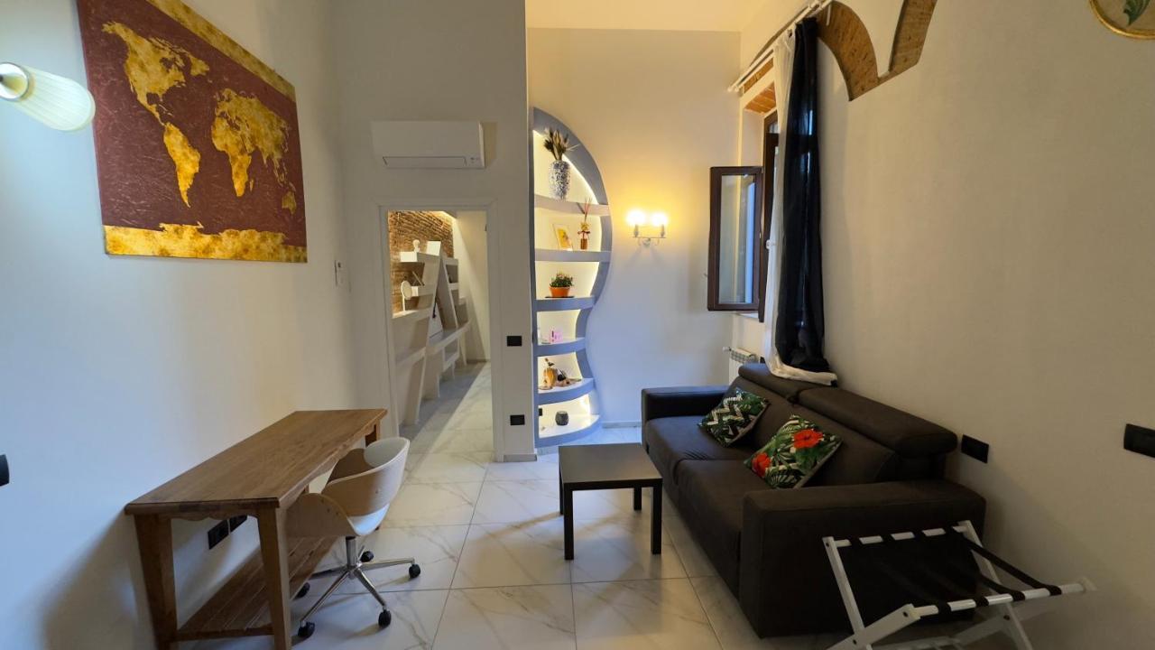 Suite Stylish & Cozy Apartment In The Heart Of 피렌체 외부 사진