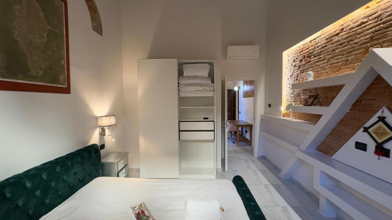 Suite Stylish & Cozy Apartment In The Heart Of 피렌체 외부 사진